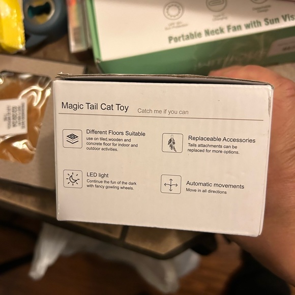 Interactive Automated Toy w Light💡&Feathers🪶Self Rotating Auto Moving Cat🐈Toy - Picture 8 of 11